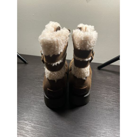 Ugg Womens Blayre III Dove Winter Boots Cold Weather Size 7.5 S/N 1095153 - Picture 3 of 8